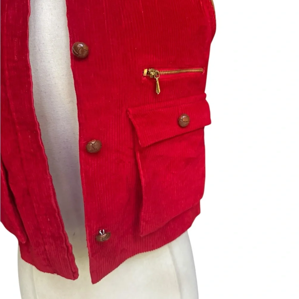 1970s Villager Red Corduroy w/Brown Trim Button‎ Down Vest